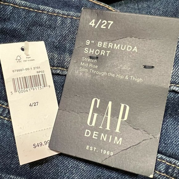NWT GAP Women's Denim Bermuda Shorts 4/27 Medium Wash #679887 - Picture 3 of 4